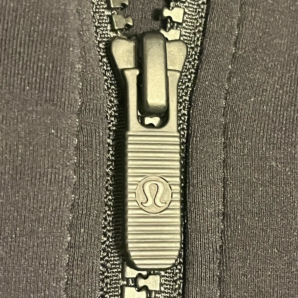 Lululemon Embrace the Space Black Jacket — Never Worn — Est. Women’s Large - Picture 5 of 5